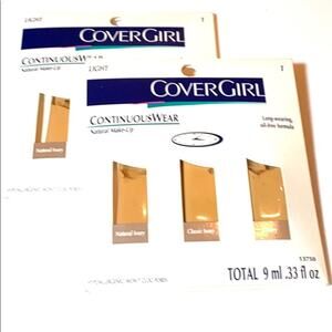 NEW 6 CoverGirl LIGHT FOUNDATION Continuous Wear Natural Make-Up Oil-Free Packet